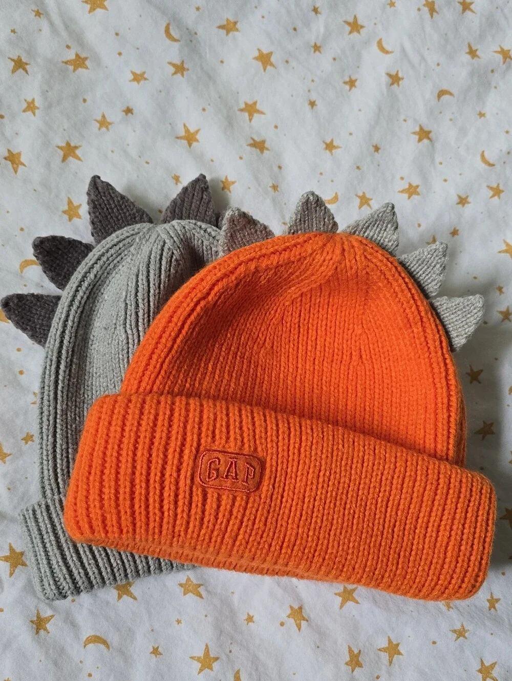 2 GAP Kids Cozy Dino Spike Style Orange And Gray